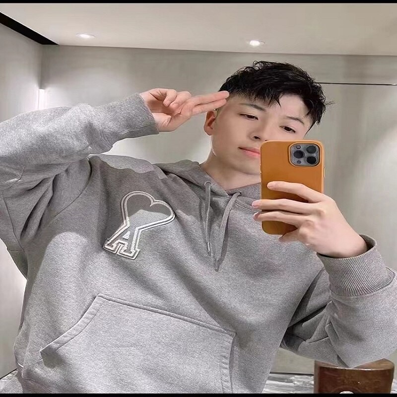 Brand High Quality Big Pocket Black Sweatshirts Pullover Male Cotton Heart Design Hooded Hoodies Men Women Harajuku Streetwear