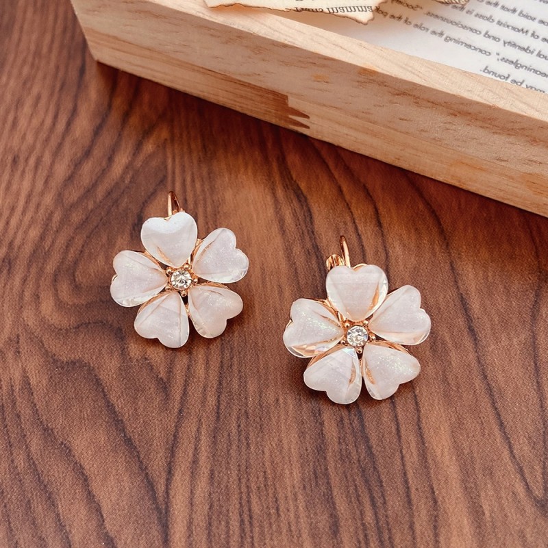 New Fashion White Flower Earrings for Women Delicate Five-leaf Petal Earrings Wedding Party Party Valentine Day Gift Jewelry