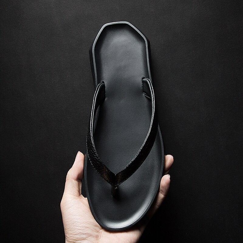 New Classic Men's Slippers High Quality Summer Beach Flip Flops Soft Outdoor Comfortable Slides Men Real Leather Light Shoes