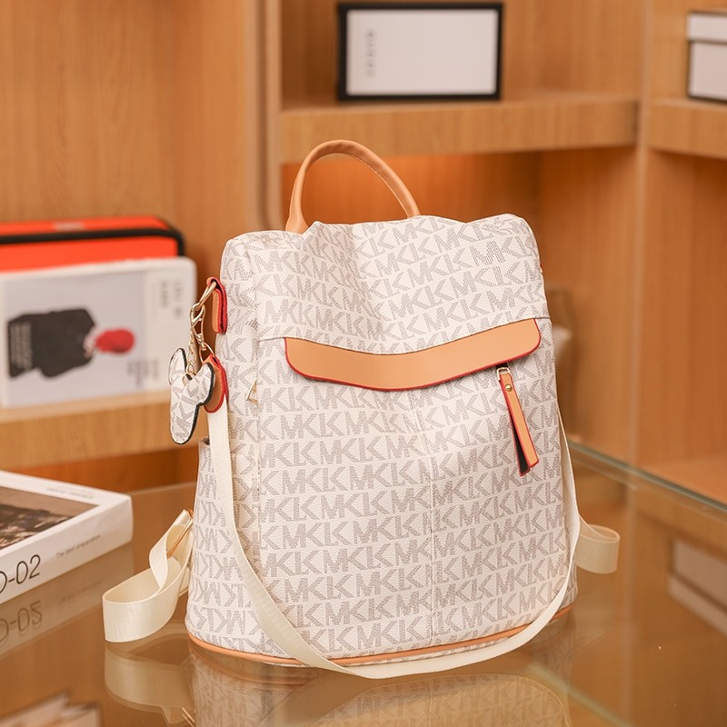 Delicate PVC Fabric Backpacks Large Capacity Anti Theft Backpack Women's Designer School Bag Shoulder Strap Can Be Switched Bags