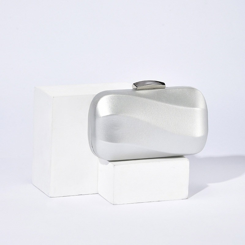 Fashion New small white bride gold box Evening Bag Clutch bags for women Chain Shoulder bags Wedding party handbag Purse B461