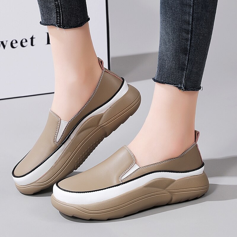 2023 New Women Vulcanized Shoes Autumn Spring Fashion Loafers Comfortable Walking Sneakers Ladies Slip on Casual Driving Shoes