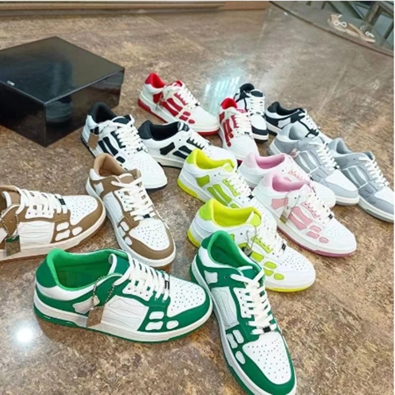 2023 New Mens Casual Shoes High Quality Skateboard Shoes Skel-Toe Slip Ons Soft Comfortable Flat Low Top Sneakers For Women
