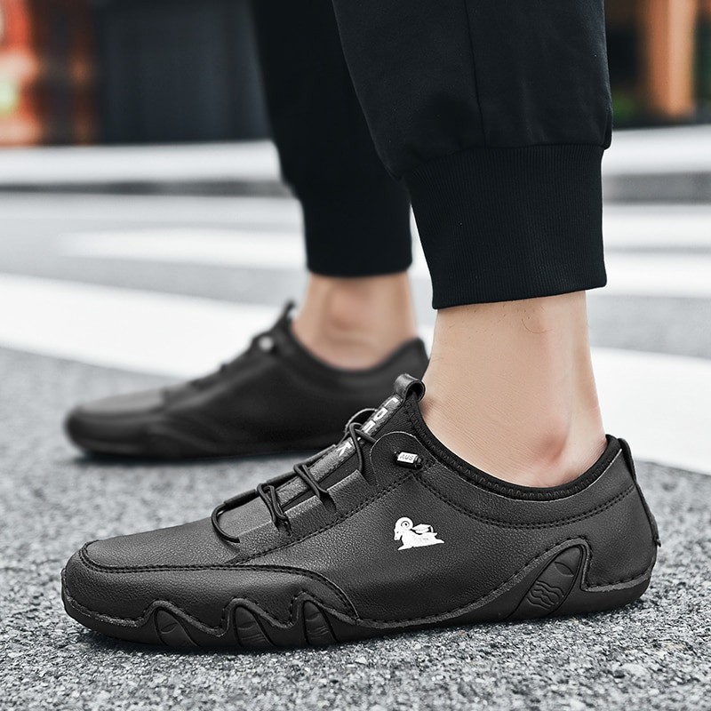 Men's casual fashion booties British style men's sneakers sheep head tide boots Joker soft soled youth party boots driving shoes