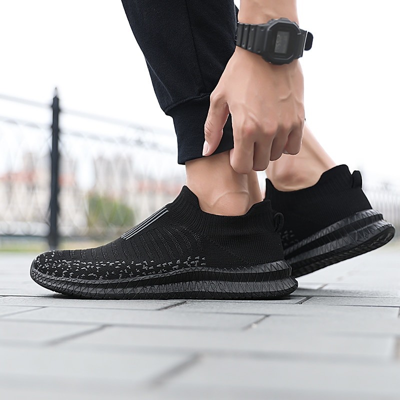 Men Vulcanized Shoes 2022 New Lightweight Men's Sneakers Slip On Flats Shoes Mens Walking Outdoor Casual Shoes Plus Size 38-46