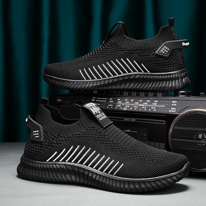 Men Light Running Jogging Shoes Breathable Comfortable Mens Sneakers Slip on Loafers Men's Casual Outdoor Sports Walking Shoes