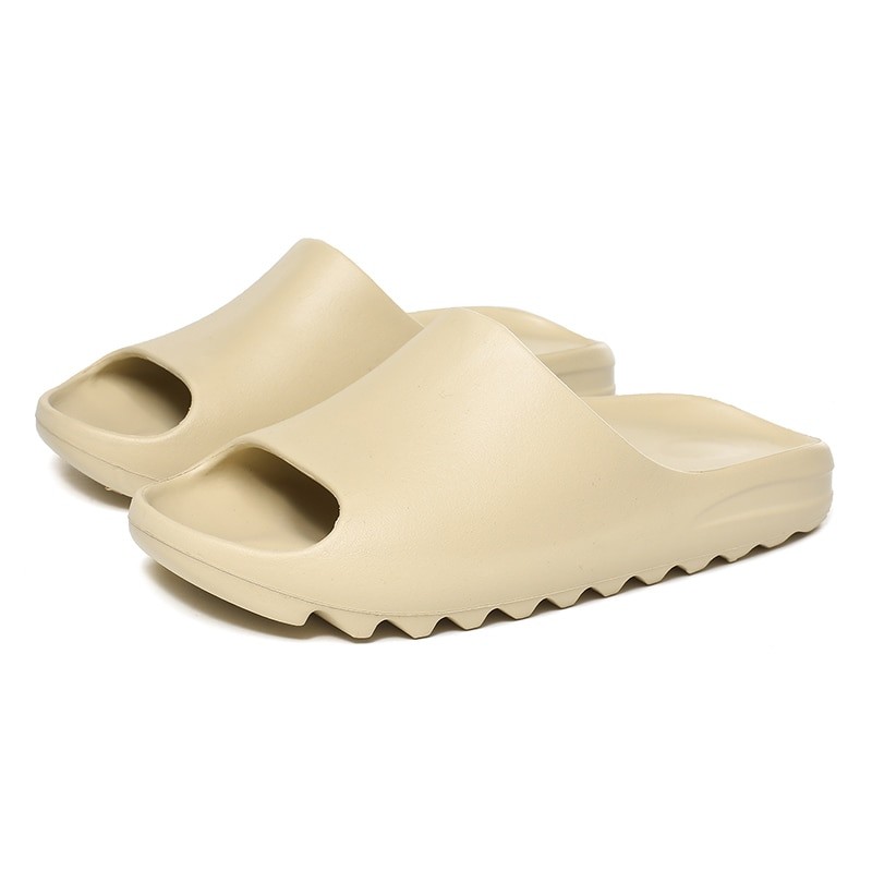 Men Sandals 2022 Summer Clogs for Women Classic Non Slip Sandals Luxury EVA Slip-On Beige Clogs Couple Flip Flops Yeezy Slippers