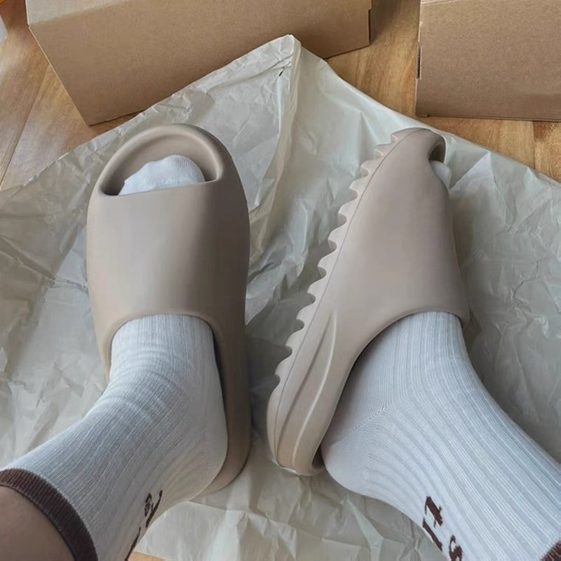 Slides For Men Luxury Brand Outdoor 2022 Trending Thick Bottom Sliders Beach Sandals Designer Bone Slides For Women