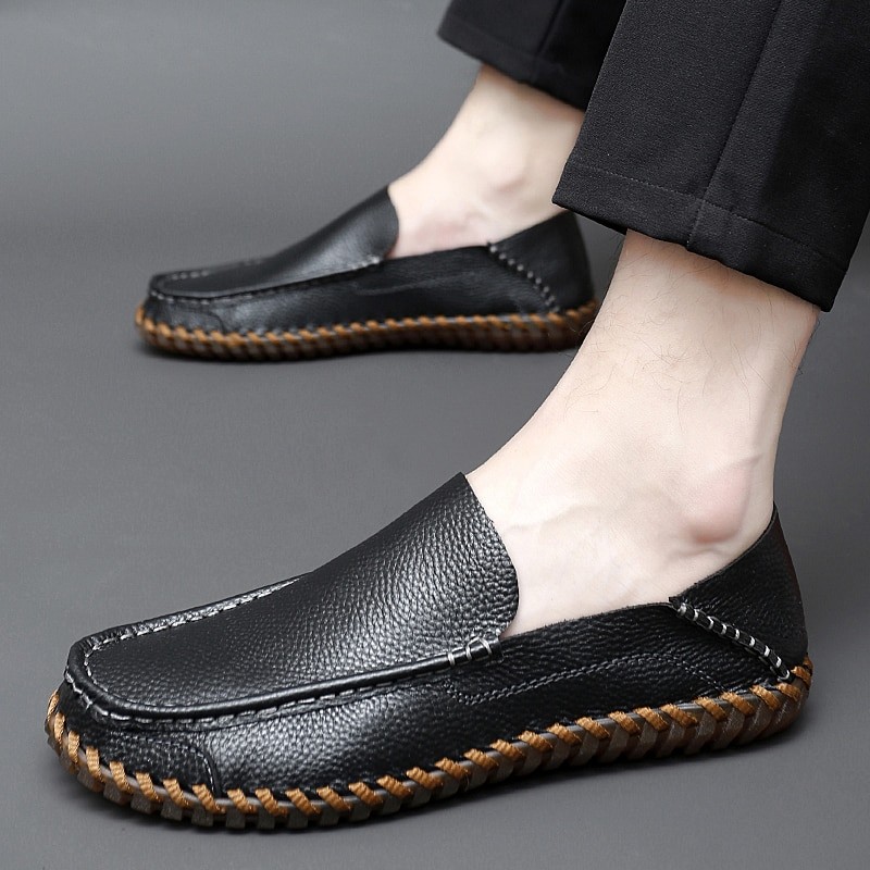 2023 New Men Shoes Simple Moccasins Trend Shoes Mens Business Leather Shoes Luxury Breathable Loafers Male Casual Driving Shoes
