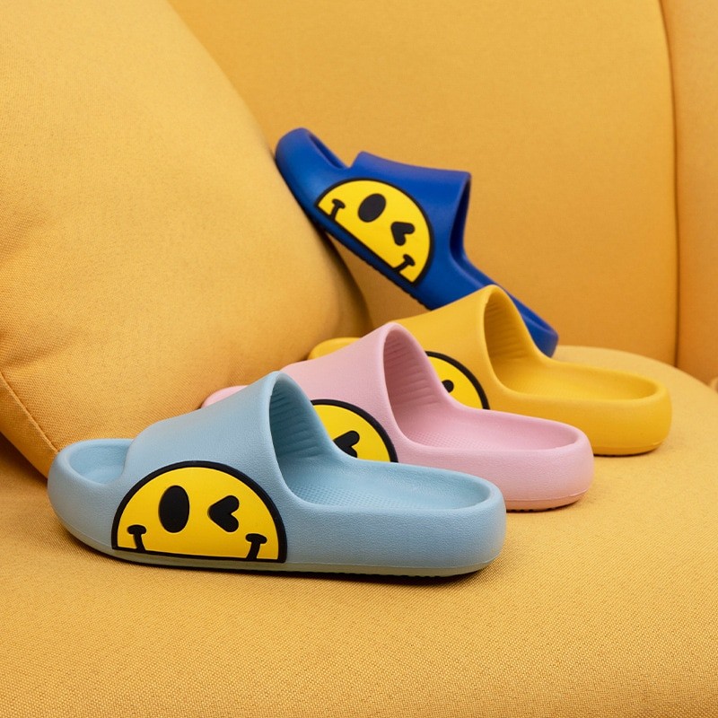 2023 Summer Lovely Happy Smiley Face Slippers Kids Indoor Home Children's Boys Girls Non-Slip Fashion Sandals Shoes