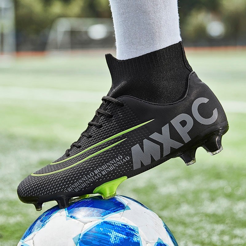 Men Soccer Shoes Teenager Breathable Football Boots Professional Playing Field TF/FG Cleats Adult Kids Sneakers Size 35-45