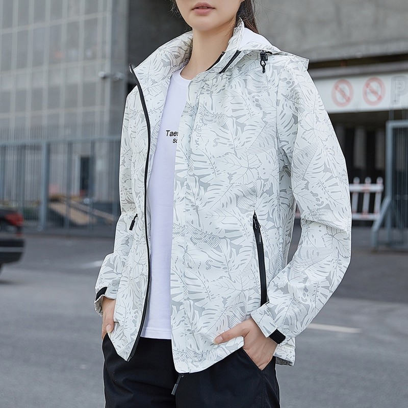 CHRLCK Women's Waterproof Hiking Jacket New Spring Windproof Running Jacket Women Camping Fishing Hunting Trekking Coats