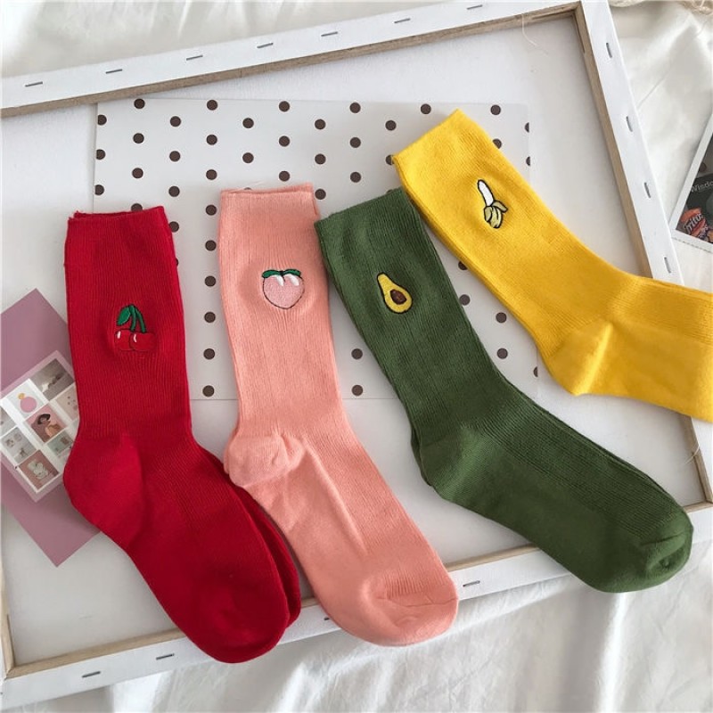 CHAOZHU Girls Kawaii Fashion Cartoon Peach Avocado Strawberry Banana Orange Kiwi Cherry Fruits Loose Socks Women High Quality