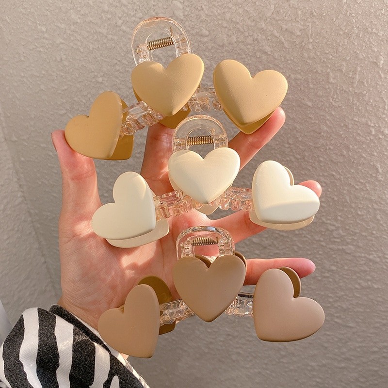 AWAYTR New Korea Heart Shape Acrylic Hair Claws Crab Large Pearl Claw Clips for Woman Girls Bath Barrette Lady Fashion Headdress