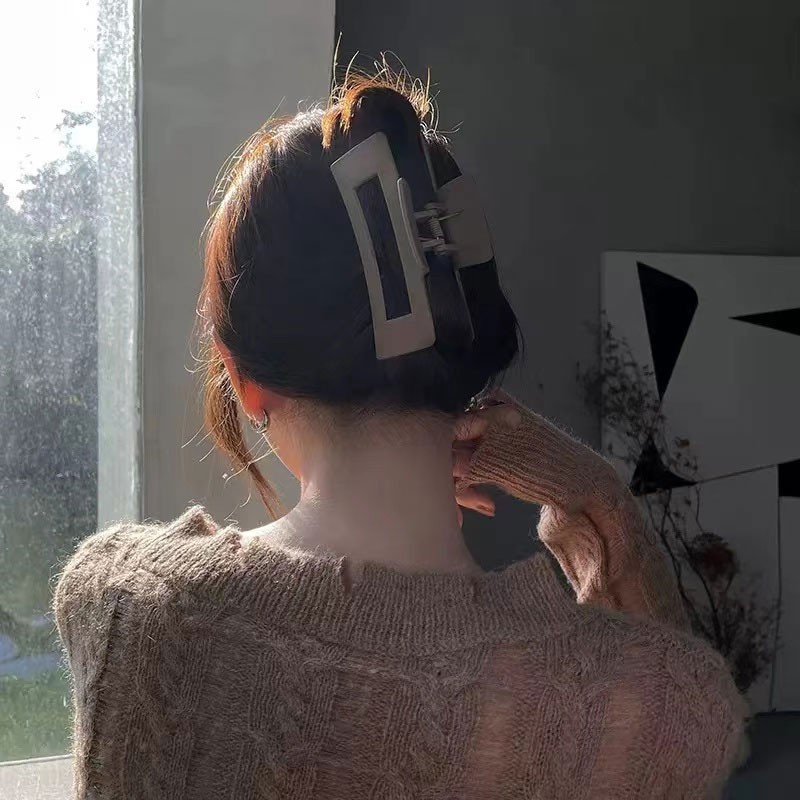 Korean Women Girls Plastic Hair Claws Hair Clips Headwear Large Size Hairpin Crab Barrette Fashion Ornament Hair Accessories