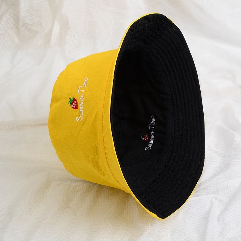Casual Embroidery Bucket Hats for Woman Lovely Embroidery Strawberry Four Seasons Outdoor Travel Decorative Sun Hats