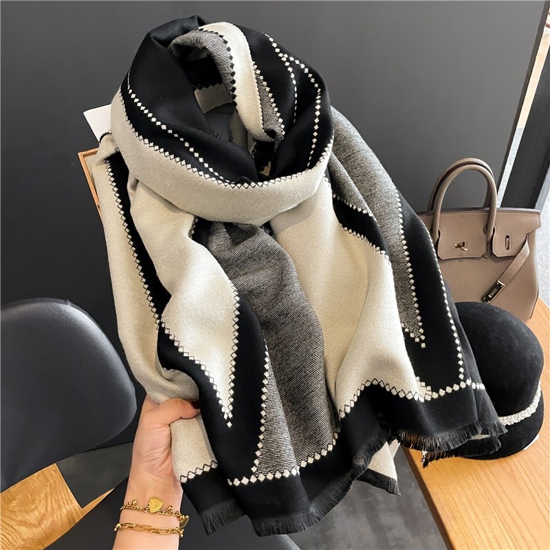 Warm Cashmer Poncho Women Scarf Luxury Horse Print Pashmina Winter Shawl Warps Bufanda Elegant Thick Casual Blanket Echarpe 2022