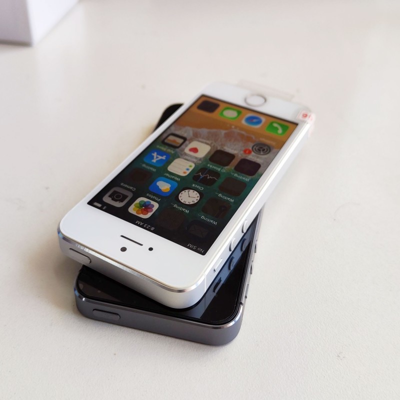 Used Original Apple iphone 5S  Unlocked 3G-WCDMA/4G-LTE  1GB RAM 16GB/32GB/64GB Fingerprint