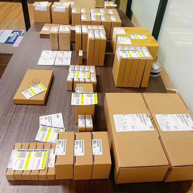 New In Box PLC Controller 24 Hours Within Shipment 6ES7131-4BB01-0AA0