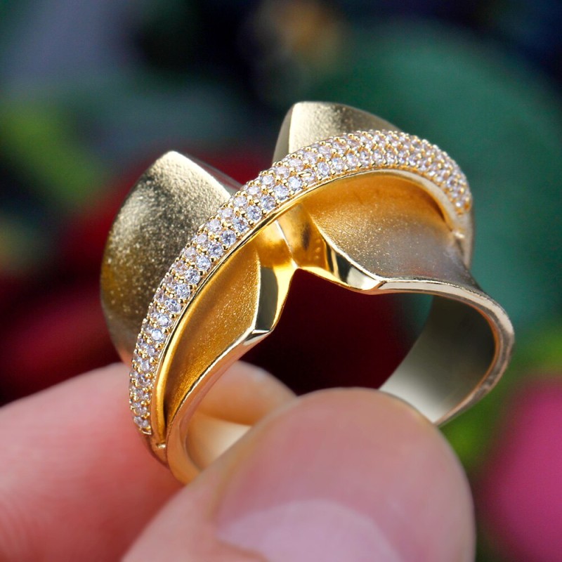 Luxury Grind Arenaceous Bold Ring With Cubic Zirconia Stones 2022 Women Engagement Party Jewelry High Quality