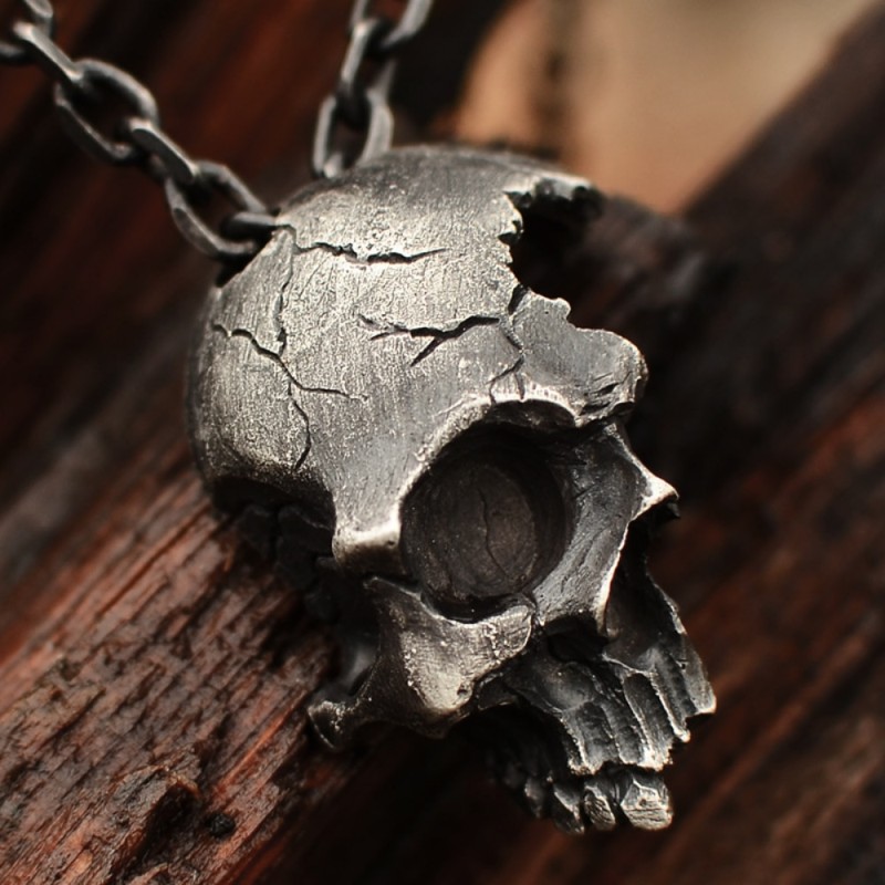 Hip Hop Retro Half Face Skull Necklace for Men Gothic Punk Men Skeleton Pendant Fashion Personality Halloween Jewelry Gifts