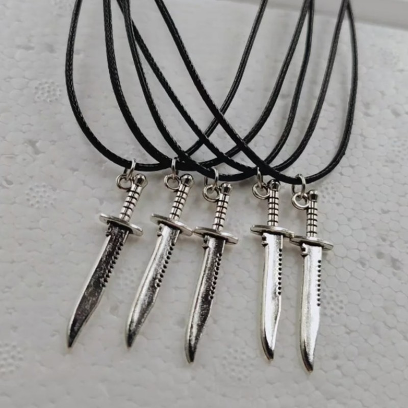 1pcs/LOT Fashion Gothic Punk Hip Hop Knife Pendant Necklace,