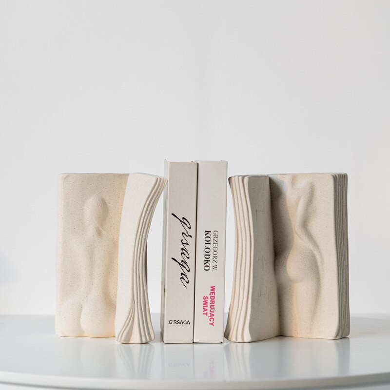 Nordic Style Ceramic Creative Book Vase Pampas Grass Dried Flower Abstract Statue Face Vase Living Room Office Decoration