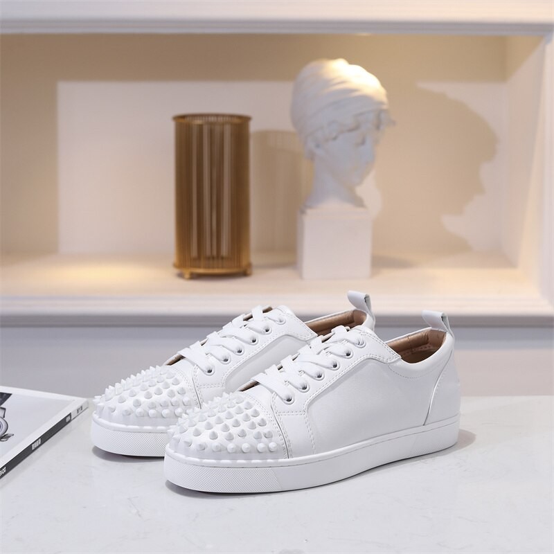 Luxury Designer Breathable Multiple Models Red Sole Rivets Shoes For Men Low Top Flats Loafers Women Casual Board Brand Sneakers